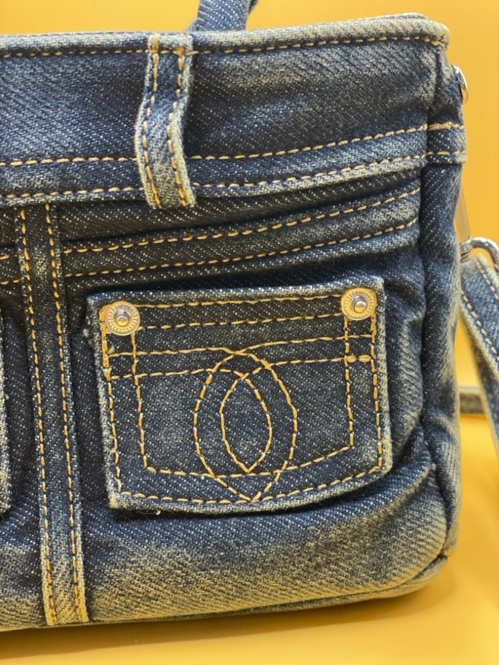 Brand New Mini Denim Crossbody Bag ✨ Jean Purse w/ Silver Lock & Keys 🔑 - Picture 4 of 7